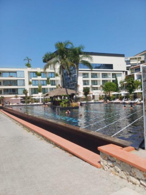 Liv Luxury Apartment Marina Bay Resort Vlore